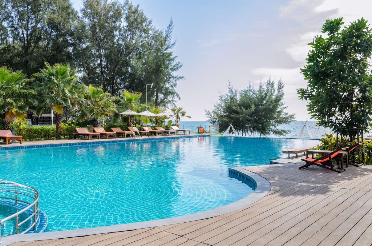 Behind the Scenes: What Pool Customers Really Expect — pool service business insights