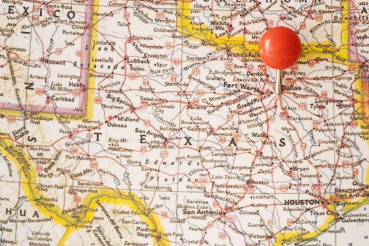 How to Compete in Collin County, Texas Pool Services Market — pool service business insights