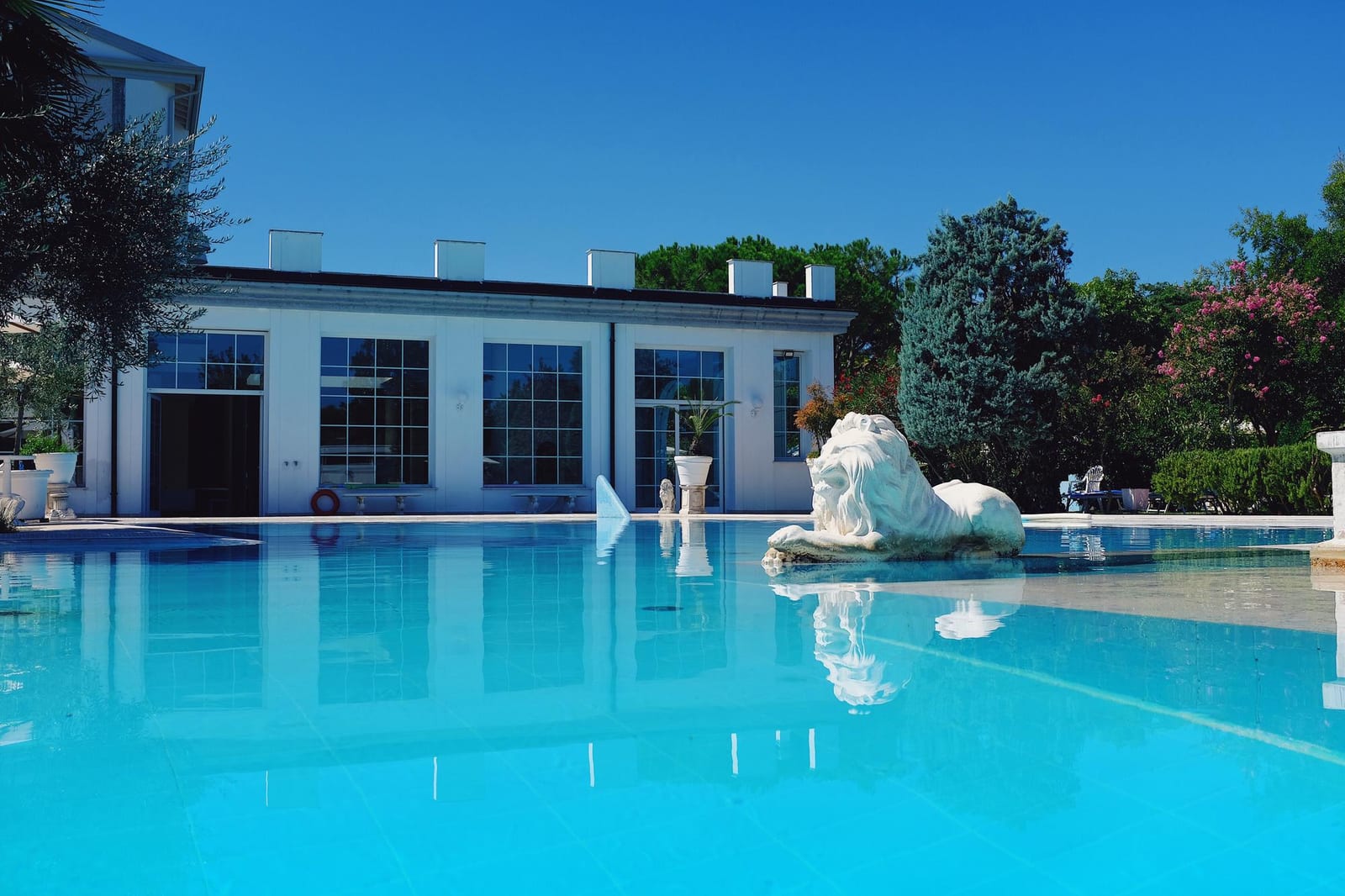 Neighborhood Marketing in San Diego: How to Build a Reliable Workflow — pool service business insights