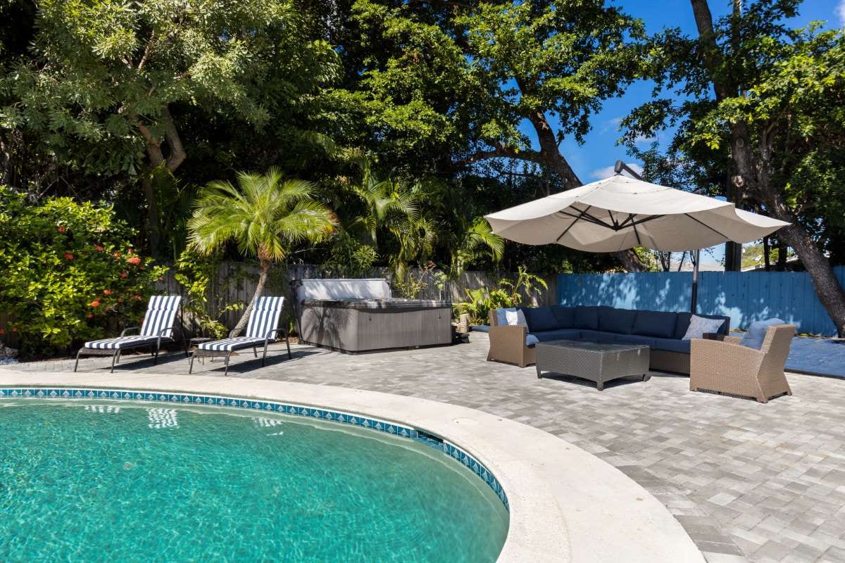 Pricing Based on Pool Type in Boynton Beach, Florida — pool service business insights