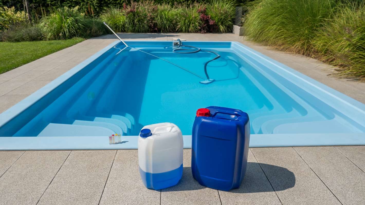 The Best Times to Offer Discounts in Davie, Florida — pool service business insights