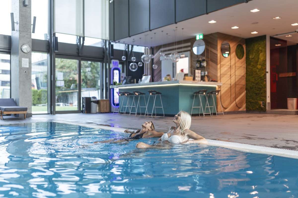Troubleshooting a Noisy Pool Pump: Causes and Fixes — pool service business insights
