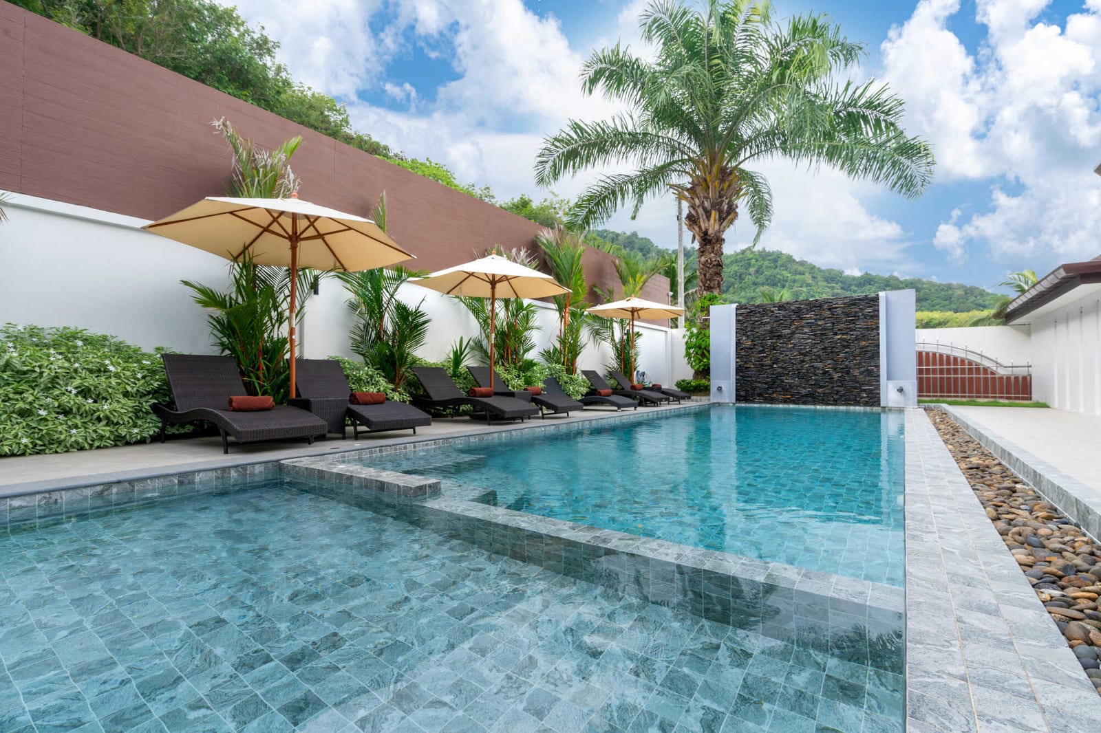 Weighing the Pros and Cons of Financing a Pool Route Purchase — pool service business insights