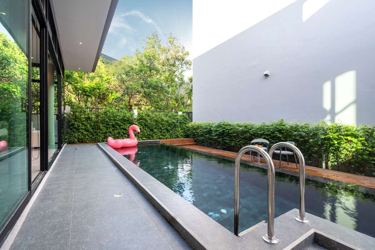 Why Anaheim’s Suburban Growth Is Good for Pool Technicians — pool service business insights