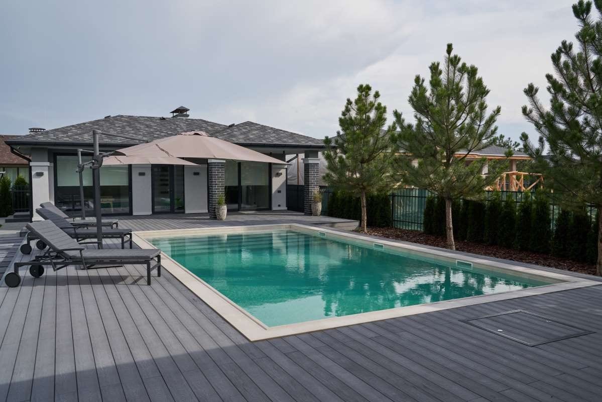 Why High Cyanuric Acid Levels Throw Off Your Water Balance — pool service business insights