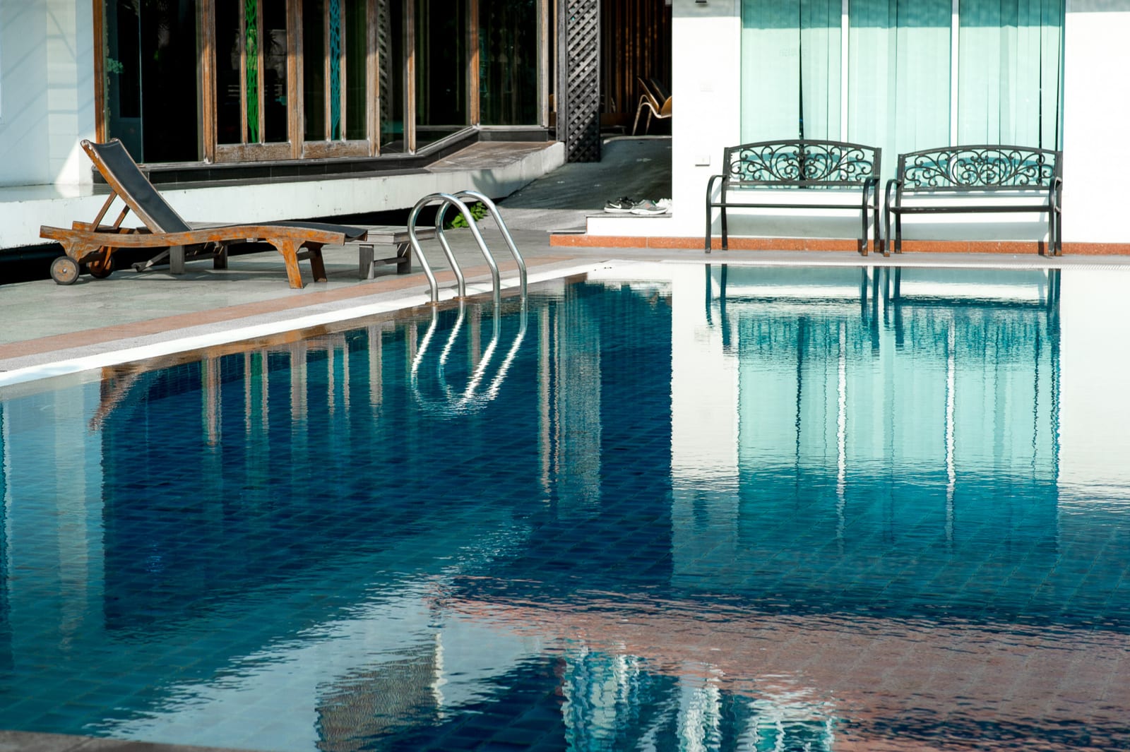 Why Homeowners Prefer Localized Service Messaging — pool service business insights