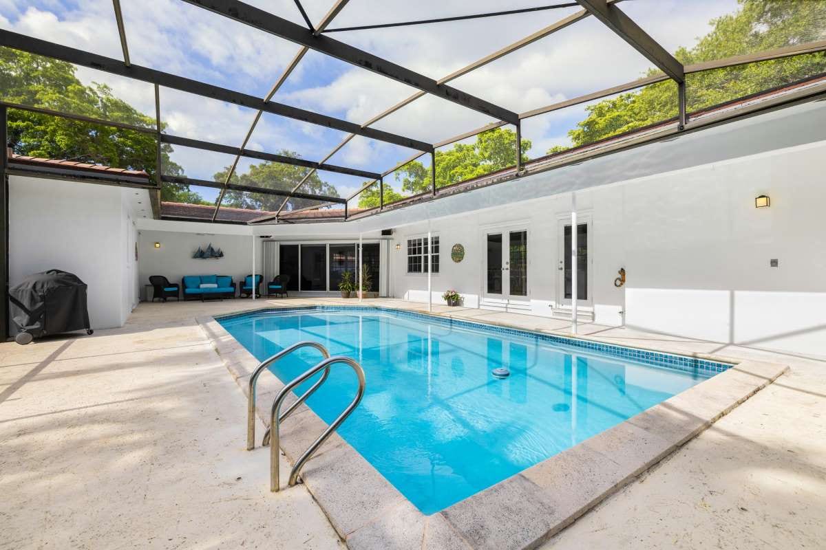 Why Orlando’s Weather Increases Pool Maintenance Frequency — pool service business insights