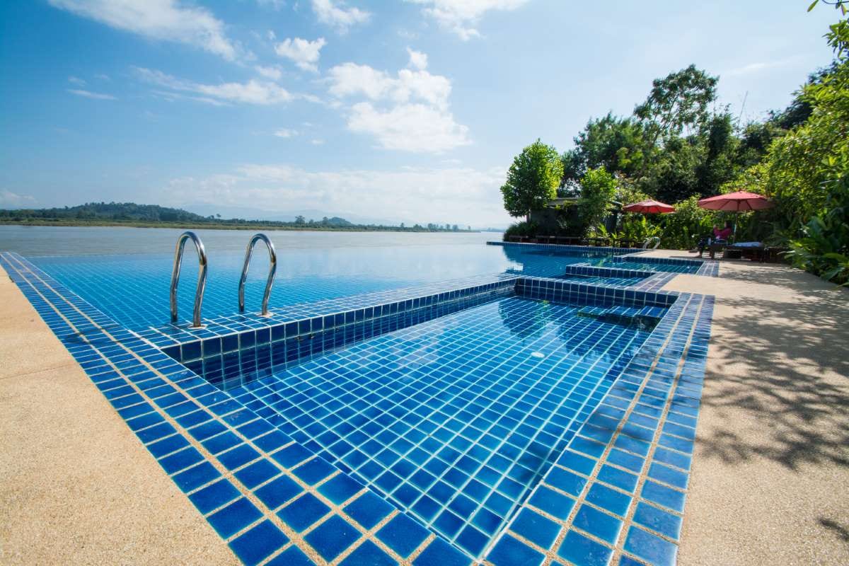 Year-Round Business in Arizona: Leveraging Mild Winters — pool service business insights